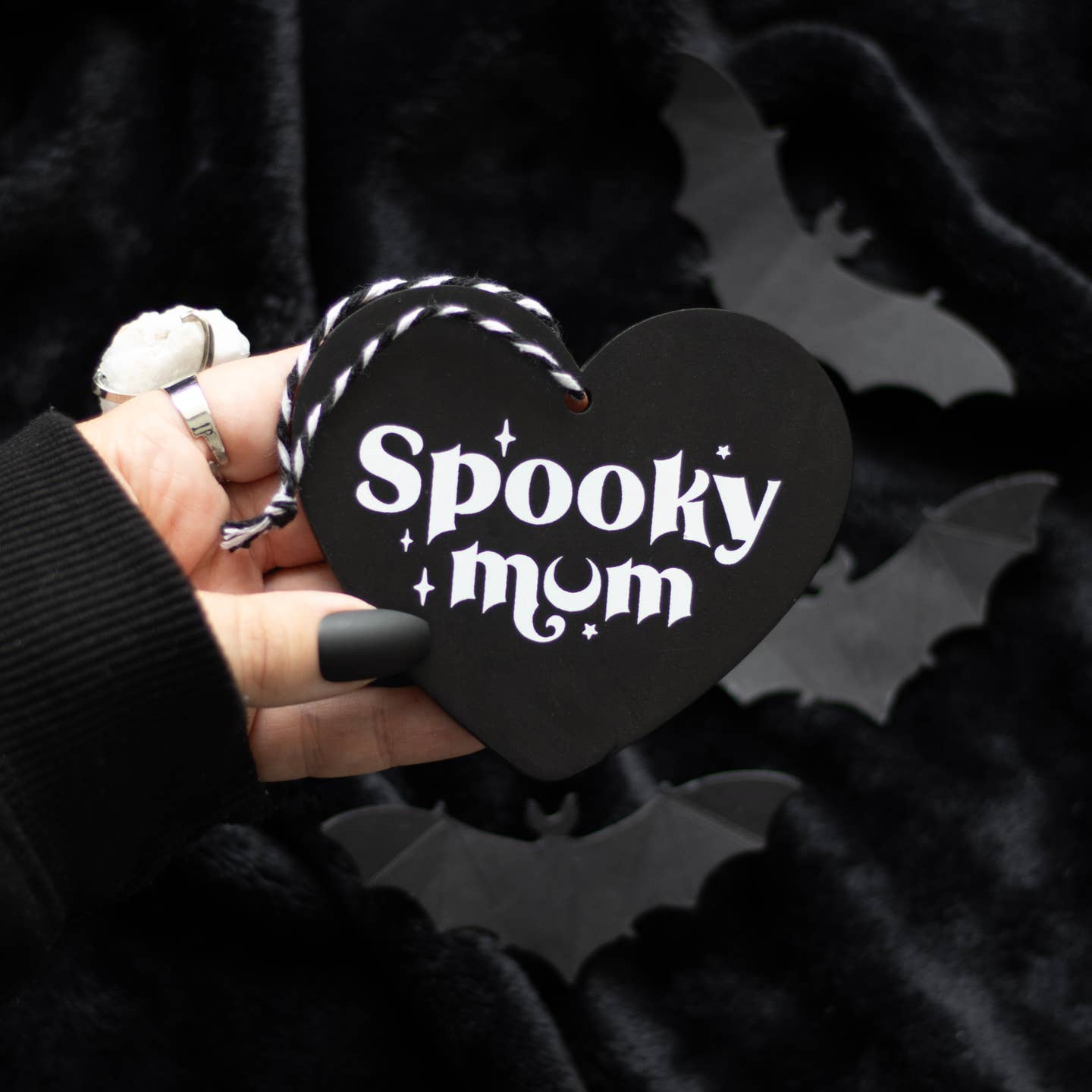 Spooky Mum Hanging Sign